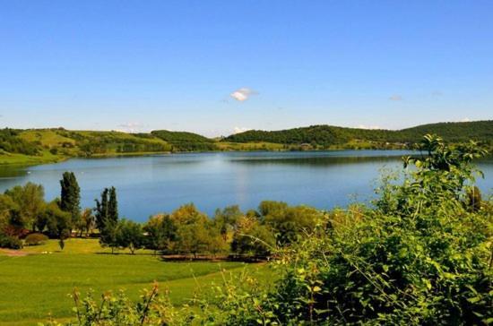 Iride Sul Lago 1 Via Principessa Jolanda 10-Piazza Del Molo 앙귈라라사바치아 외부 사진